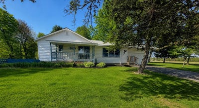 /international/us/3106-w-stanton-road-stanton-mi-110108106957/