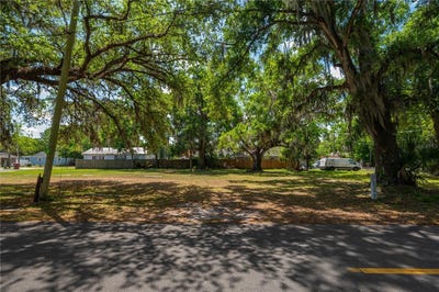 /international/us/903-e-warren-street-plant-city-fl-110099108569/