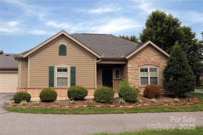 /international/us/805-wynnshire-drive-hickory-nc-110101838193/