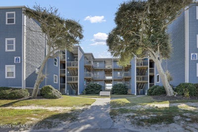 /international/us/2264-new-river-inlet-road-north-topsail-beach-nc-110103338442/