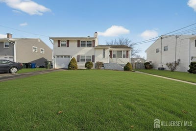/international/us/26-s-michael-street-fords-nj-110107936376/