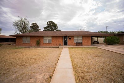 /international/us/1703-w-callaghan-fort-stockton-tx-110106958249/
