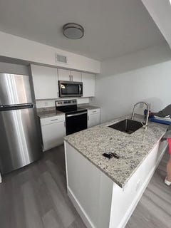 /international/us/8560-ne-pineverde-lane-jacksonville-fl-110104971424/