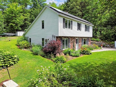 /international/us/158-covell-road-fairfield-me-110100983239/