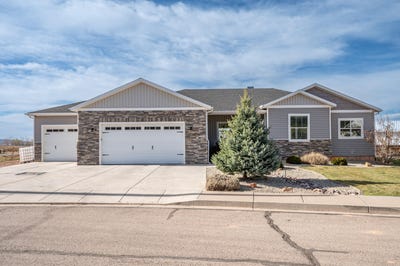 /international/us/688-w-325-n-parowan-ut-110106670472/