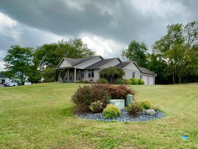 /international/us/11081-brook-hill-drive-brookville-in-110102543489/
