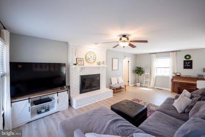 /international/us/1817-w-clear-lake-drive-salisbury-md-110099851135/