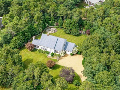 /international/us/16-old-dunham-s-corner-way-edgartown-ma-110120482705/