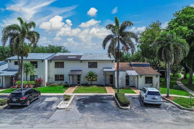 /international/us/4003-w-woodscape-drive-miramar-fl-110107751940/