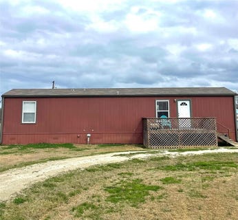 /international/us/702-county-road-1500-crockett-tx-110106669662/