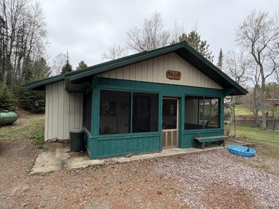 /international/us/6803-willet-lane-republic-mi-110108170150/