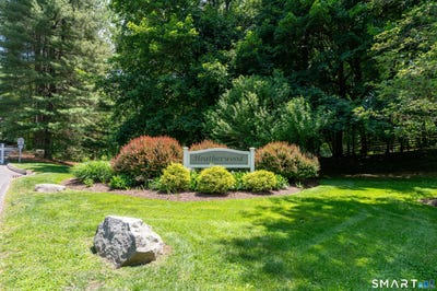 /international/us/6-barnes-road-w-stamford-ct-110108667058/