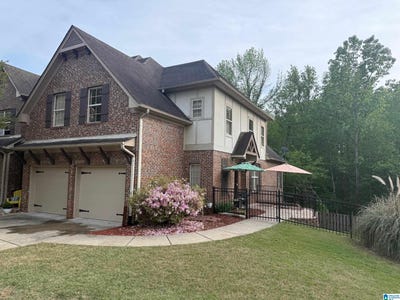/international/us/4220-lochshire-lane-gardendale-al-110107663049/