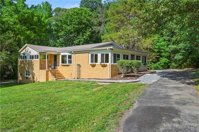 /international/us/3245-springside-drive-clemmons-nc-110108611550/