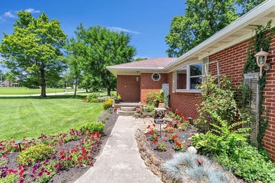 /international/us/963-s-market-street-galion-oh-110101136772/