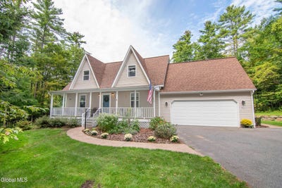 /international/us/954-murray-road-middle-grove-ny-110110198252/
