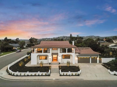 /international/us/2904-levante-carlsbad-ca-110107637846/