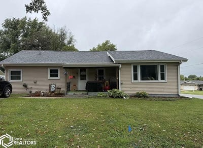 /international/us/107-n-west-street-mount-ayr-ia-110120538418/