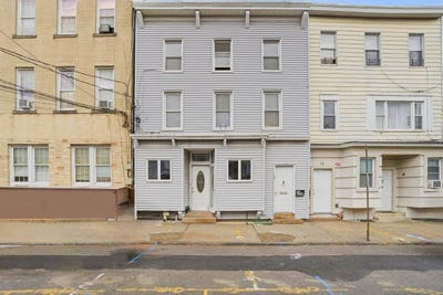 /international/us/13-cottage-st-bayonne-nj-110119958114/
