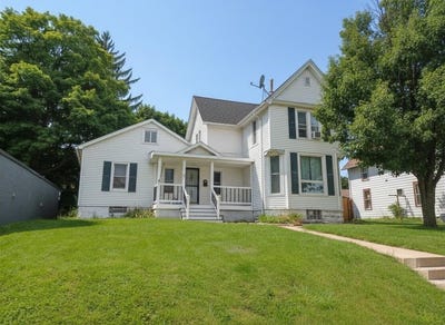 /international/us/19-n-school-street-mayville-wi-110107689912/
