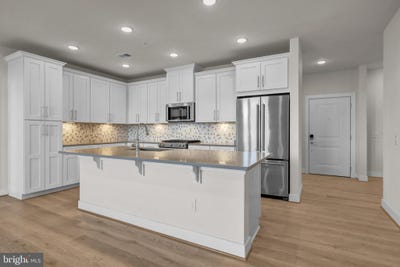 /international/us/11200-reston-station-boulevard-reston-va-110108577175/