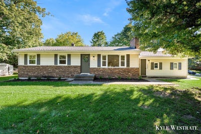 /international/us/8184-e-chester-avenue-sw-byron-center-mi-110110335162/