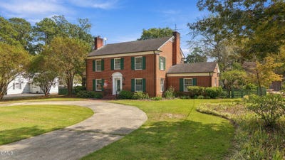 /international/us/817-s-vermont-street-smithfield-nc-110120149166/
