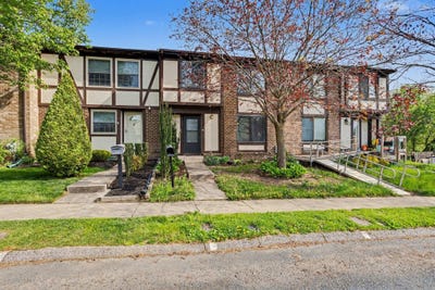 /international/us/143-bourbon-court-parkville-md-110107383064/