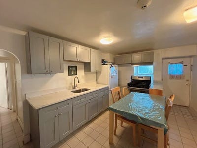 /international/us/19-westbourne-ter-brookline-ma-110107878396/