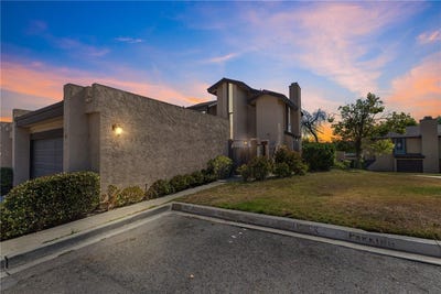 /international/us/140-e-el-norte-escondido-ca-110108918489/