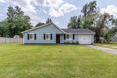 /international/us/111-cedar-creek-drive-jacksonville-nc-110101180155/?lang=en