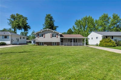 /international/us/42988-woodhill-drive-elyria-oh-110108472257/
