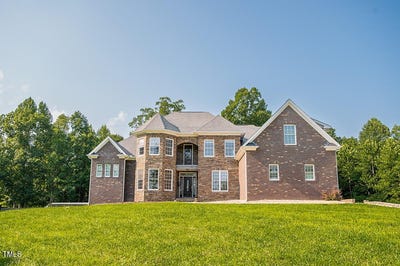 /international/us/3704-hesters-store-road-hurdle-mills-nc-110098895183/