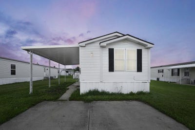 /international/us/1100-thornwood-drive-sw-heath-oh-110101219159/