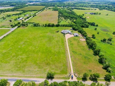 /international/us/645-w-big-elm-road-troy-tx-110099719107/