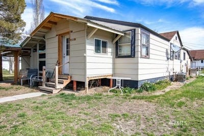 /international/us/325-n-7th-ave-forsyth-mt-110107309590/