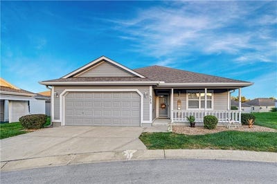 /international/us/523-mars-court-raymore-mo-110120497973/