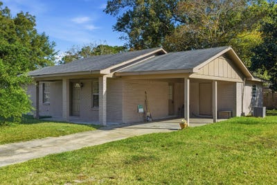 /international/us/8304-austeria-st-moss-point-ms-110103502260/