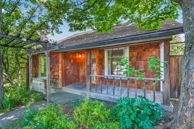 /international/us/324-liberty-street-ashland-or-110108383988/