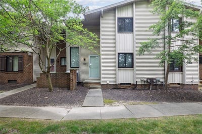 /international/us/11515-pearl-road-unit-b202-strongsville-oh-110100805158/