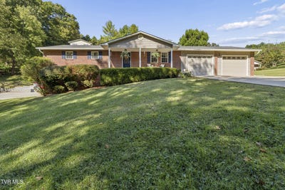 /international/us/413-greenbrook-circle-unicoi-tn-110120097874/
