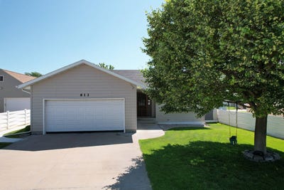 /international/us/613-west-a-street-ogallala-ne-110100505746/