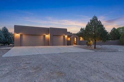/international/us/35-berry-hill-farms-road-los-lunas-nm-110110368082/