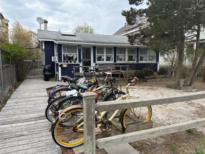 /international/us/177-wilmot-ocean-beach-ny-110099207457/