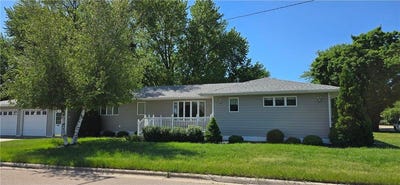 /international/us/313-3rd-avenue-n-emmons-mn-110104234389/