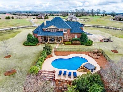 /international/us/231-dansby-court-pike-road-al-110106176503/
