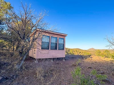 /international/us/104-limpia-canyon-trail-fort-davis-tx-110098834072/
