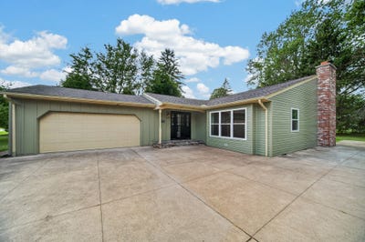 /international/us/6742-walnut-creek-drive-fairview-pa-110109633748/