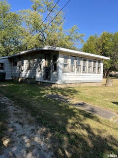 /international/us/620-n-scotland-street-macomb-il-110099927598/