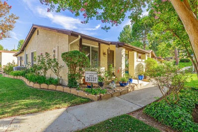 /international/us/26337-oak-highland-drive-santa-clarita-ca-110109950370/